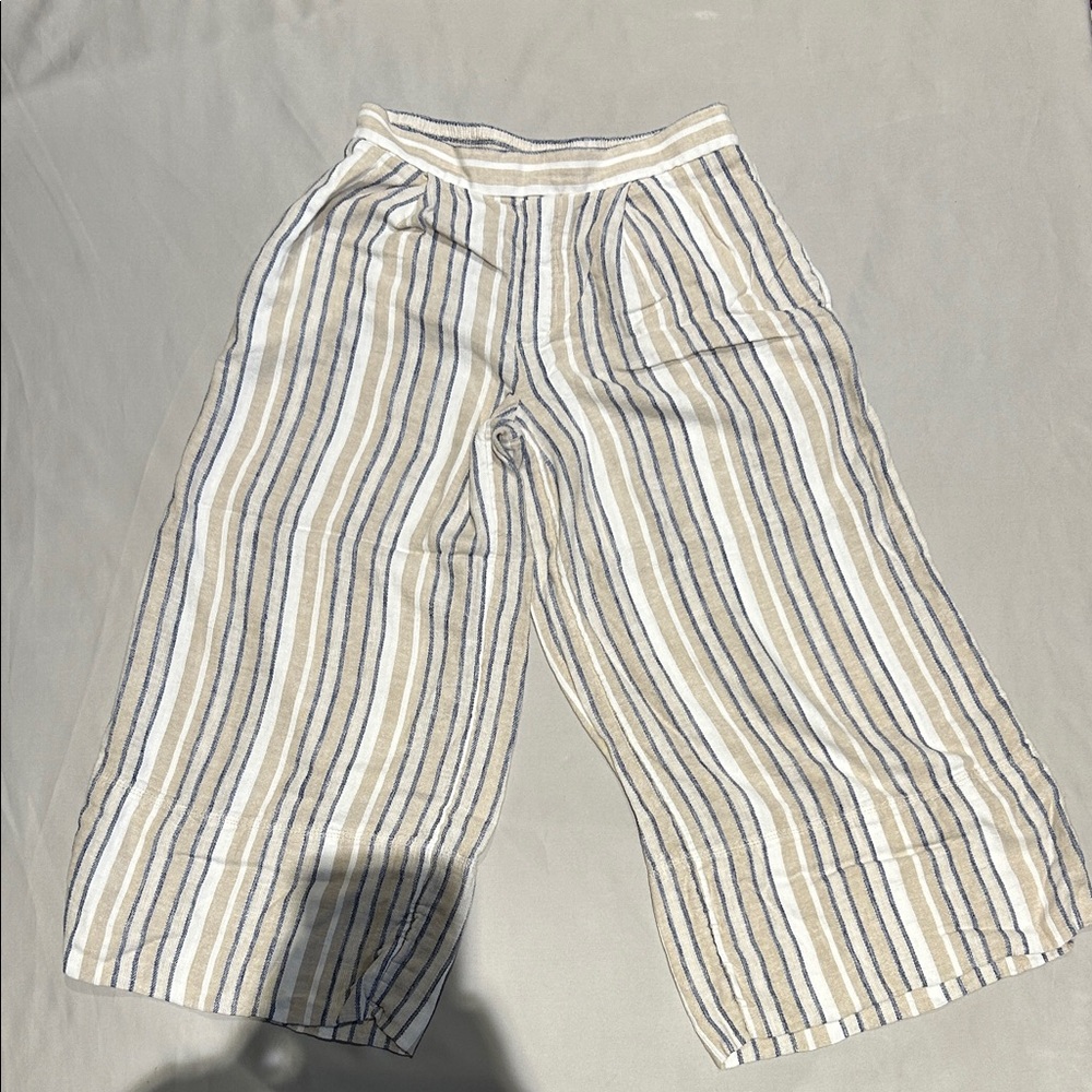 Striped Wide-Leg Pants with pockets